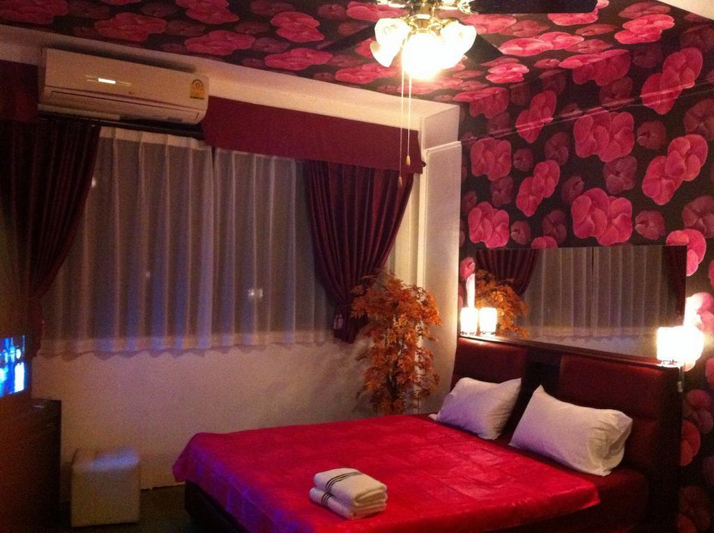 Maxwell Inn Pattaya Bagian luar foto