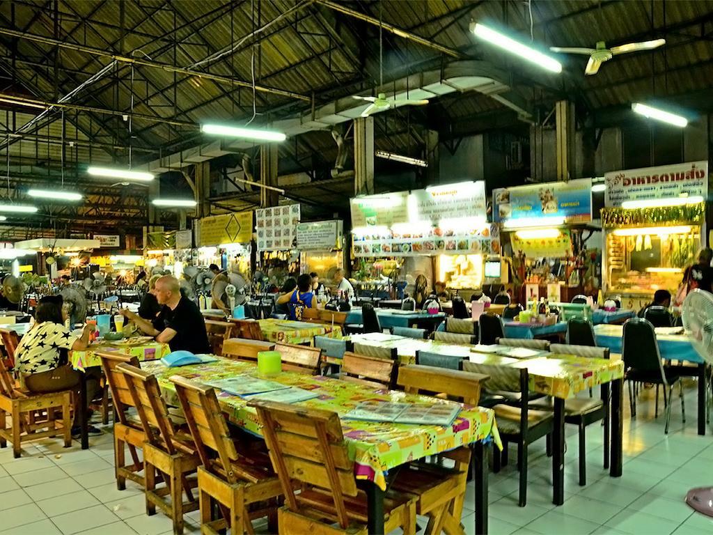 Maxwell Inn Pattaya Bagian luar foto