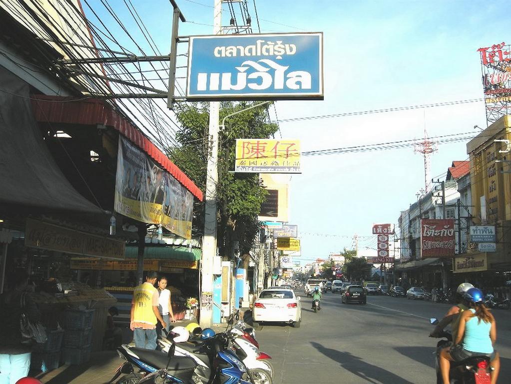 Maxwell Inn Pattaya Bagian luar foto
