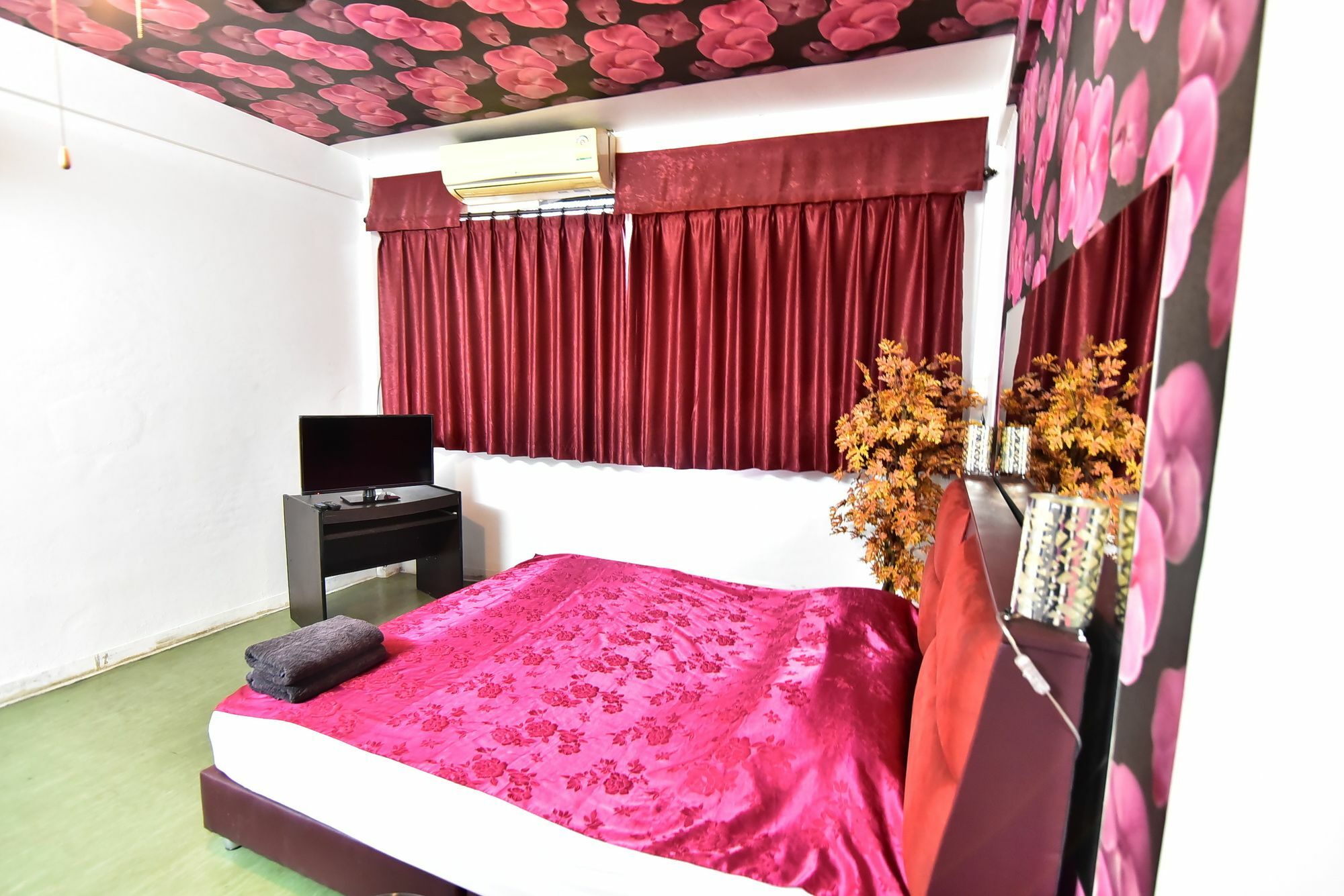 Maxwell Inn Pattaya Bagian luar foto