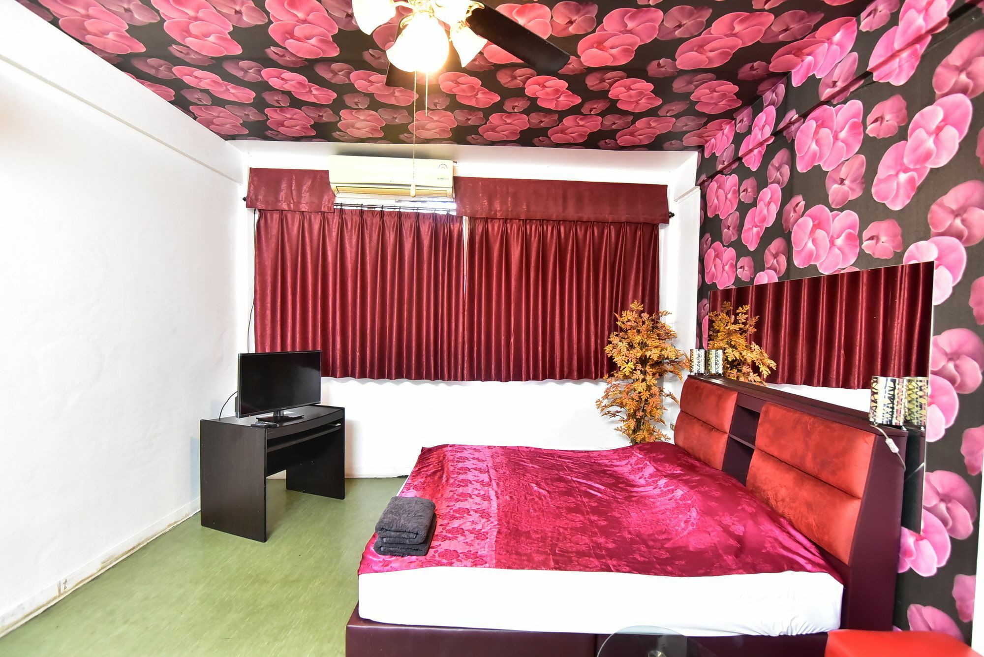 Maxwell Inn Pattaya Bagian luar foto