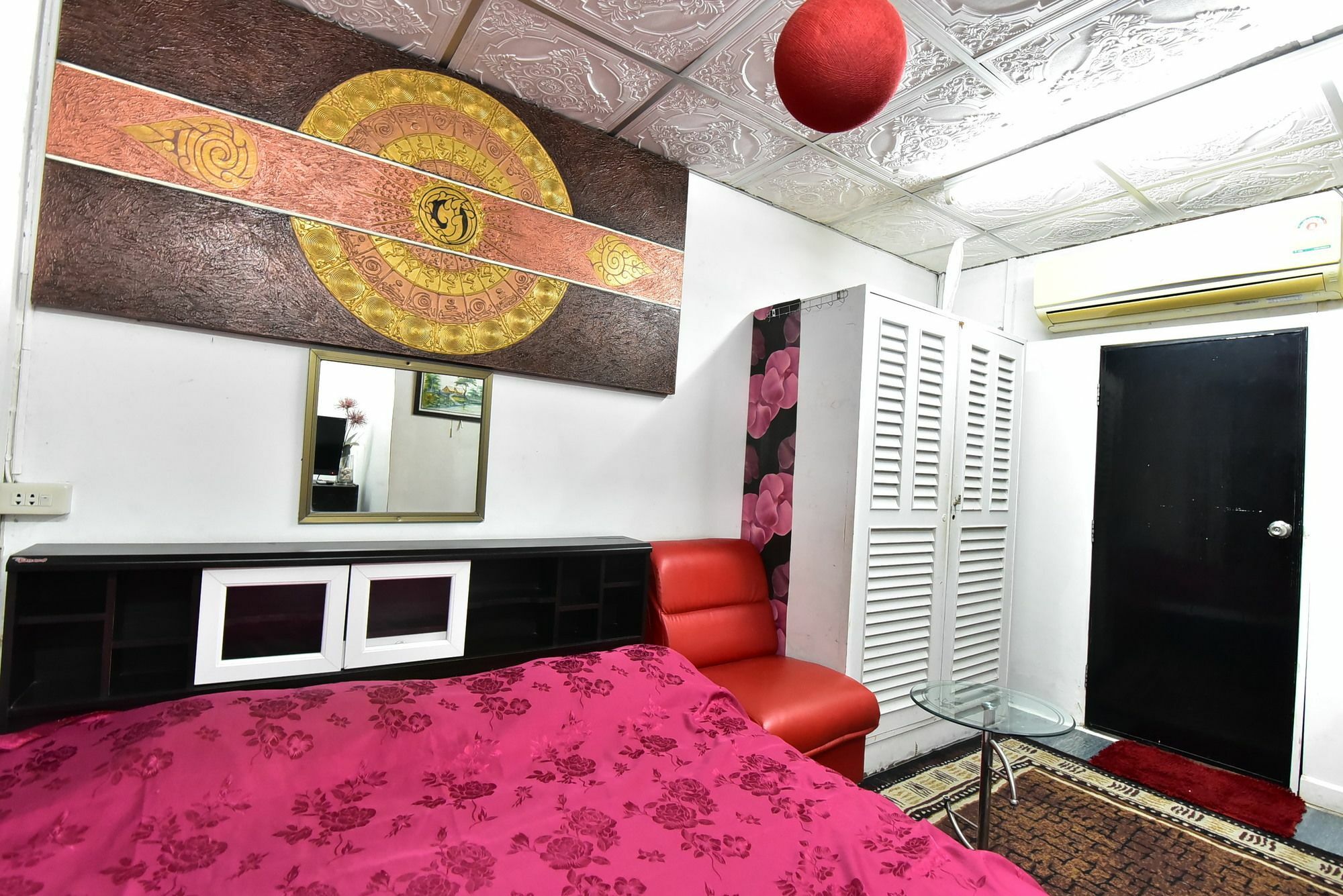 Maxwell Inn Pattaya Bagian luar foto